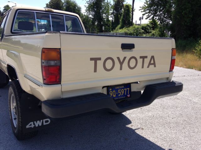 1986 Tan Toyota SR5 Pickup Ext. Cab 4x4 Extended Cab Pickup