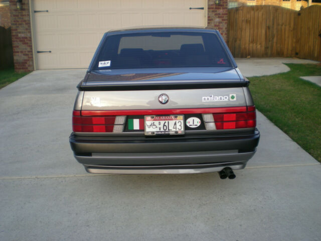 1988 Gray Alfa Romeo Milano Sedan