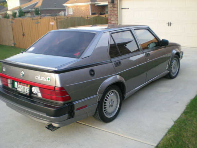 1988 Gray Alfa Romeo Milano Sedan