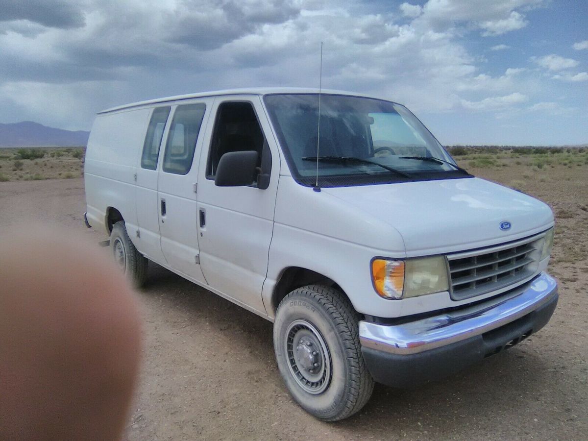 1994 Ford E-350 Super Duty Cutaway Van