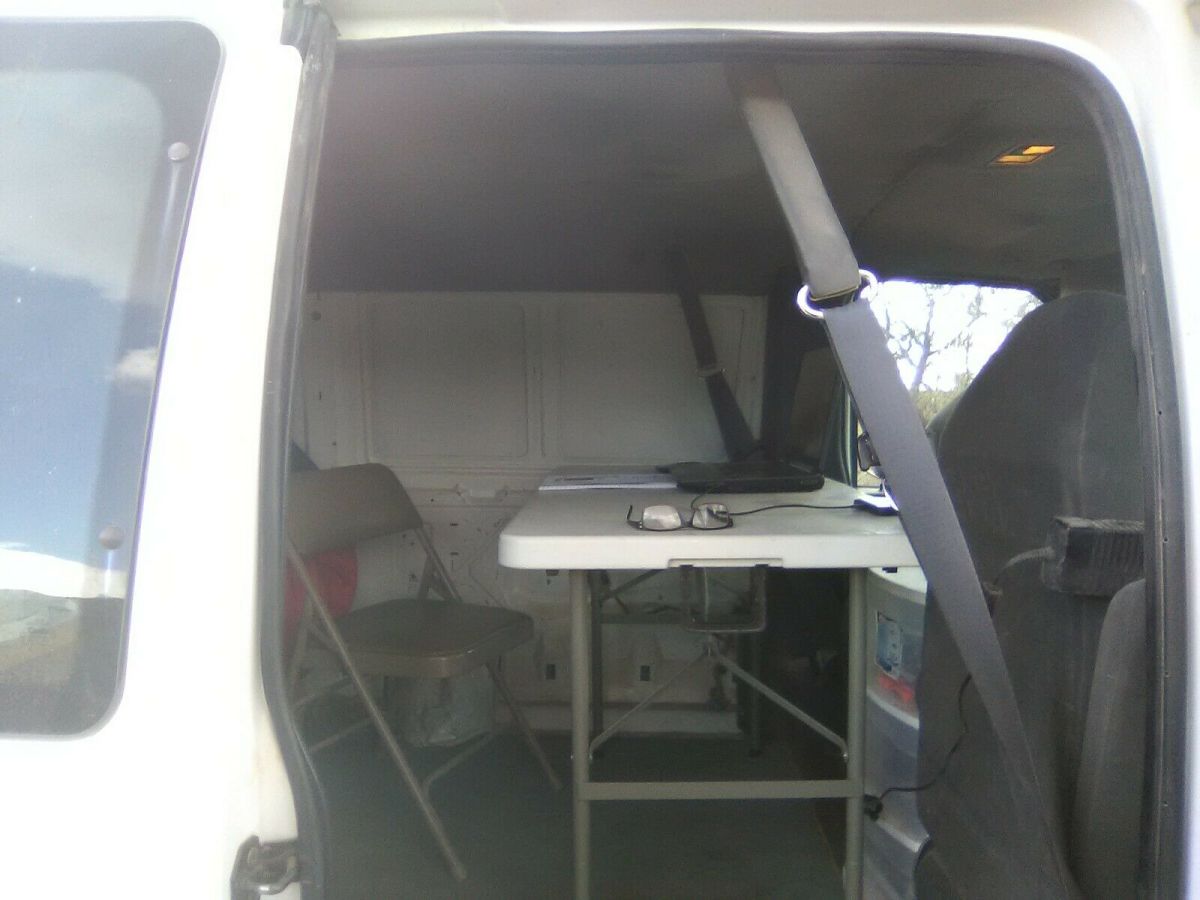 1994 Ford E-350 Super Duty Cutaway Van