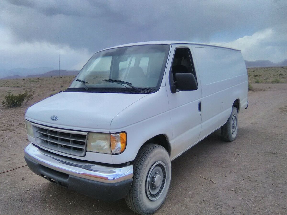 1994 Ford E-350 Super Duty Cutaway Van