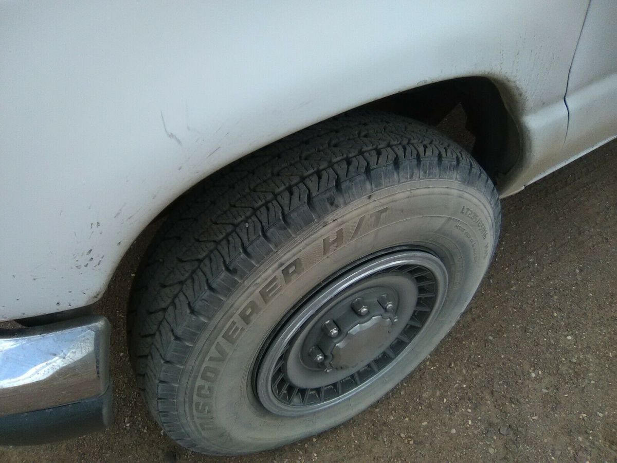 1994 Ford E-350 Super Duty Cutaway Van