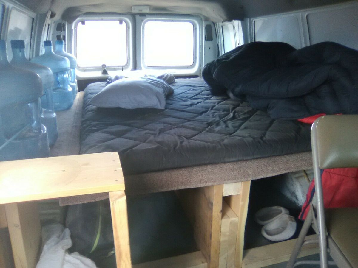 1994 Ford E-350 Super Duty Cutaway Van