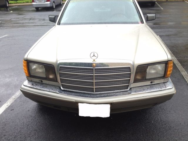 1989 champagne Mercedes-Benz 300-Series Limousine