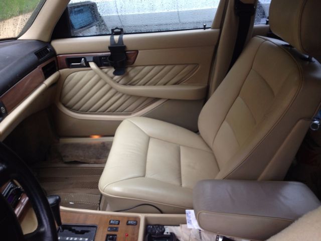 1989 champagne Mercedes-Benz 300-Series Limousine