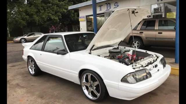 1989 WHITE Ford Mustang Hatchback