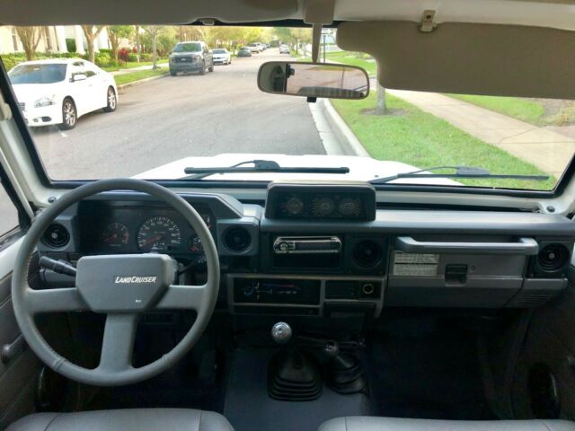 1992 White Toyota Land Cruiser SUV