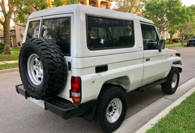 1992 White Toyota Land Cruiser SUV
