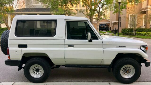 1992 White Toyota Land Cruiser SUV