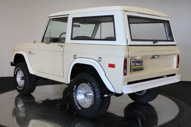 1972 White Ford Bronco SUV