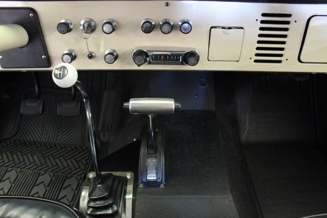 1972 White Ford Bronco SUV