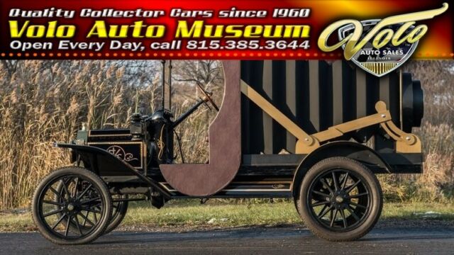 1914 Black Ford Model T --