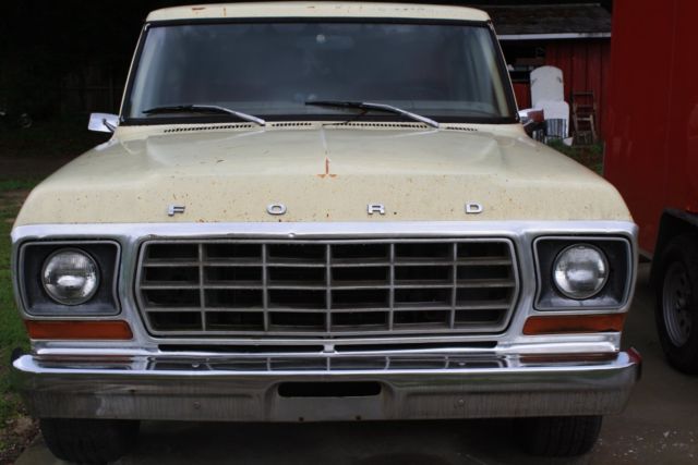 1978 White Ford F-100 Short Bed