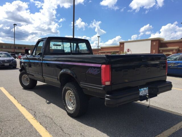 1991 Black Ford F-150 Crew Cab Pickup