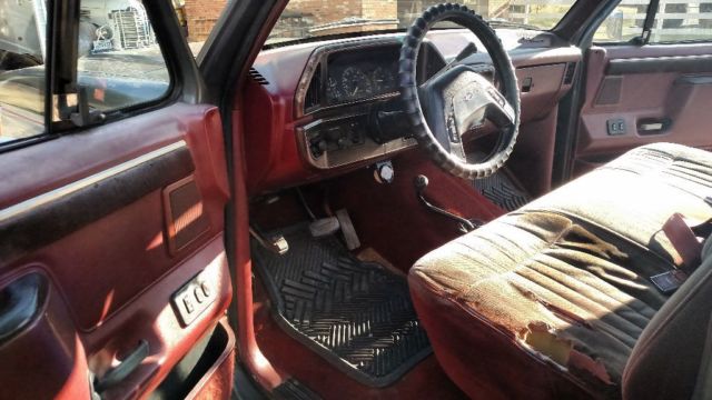 1987 Gray Ford F-150 Standard Cab Pickup