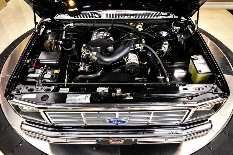 1986 Black Ford F150 Pickup (Truck)