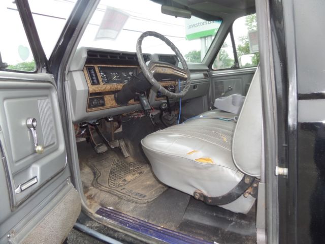 1986 Black Ford F-350 Standard Cab Pickup