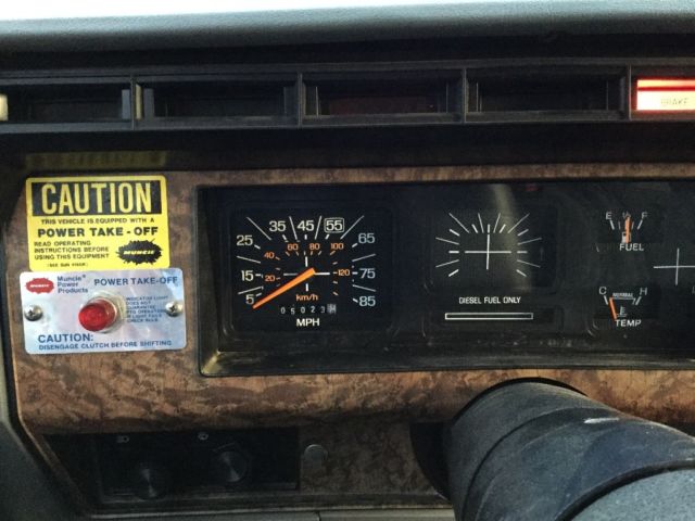 1986 Red Ford F-350