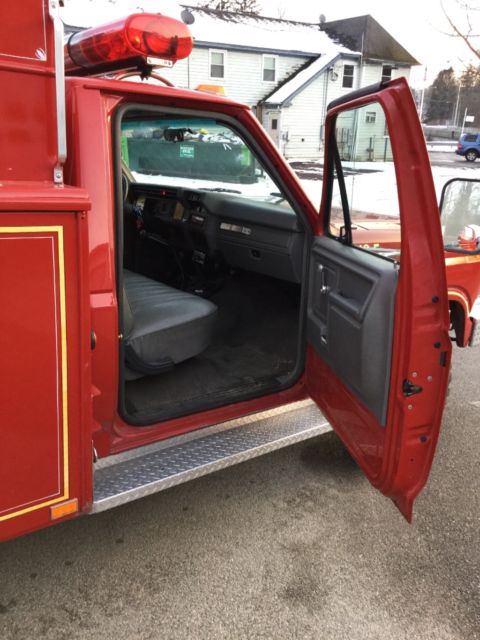 1986 Red Ford F-350