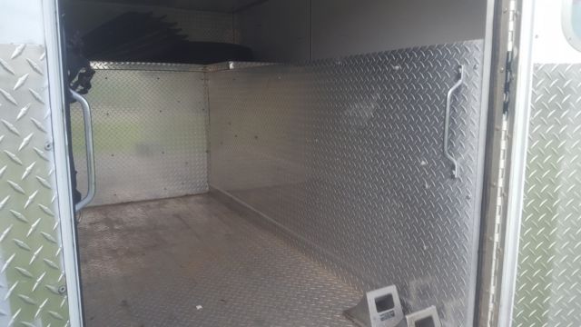 1986 White & Blue Ford F-350