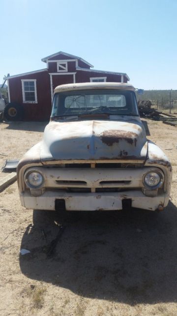 1956 Tan Ford F-100