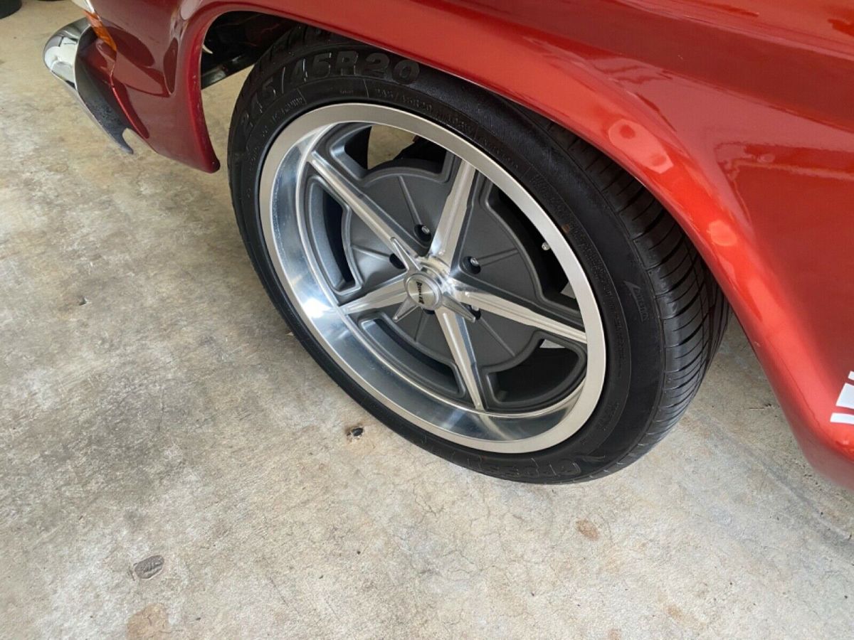 1970 Orange Ford F-100 Standard Cab Pickup