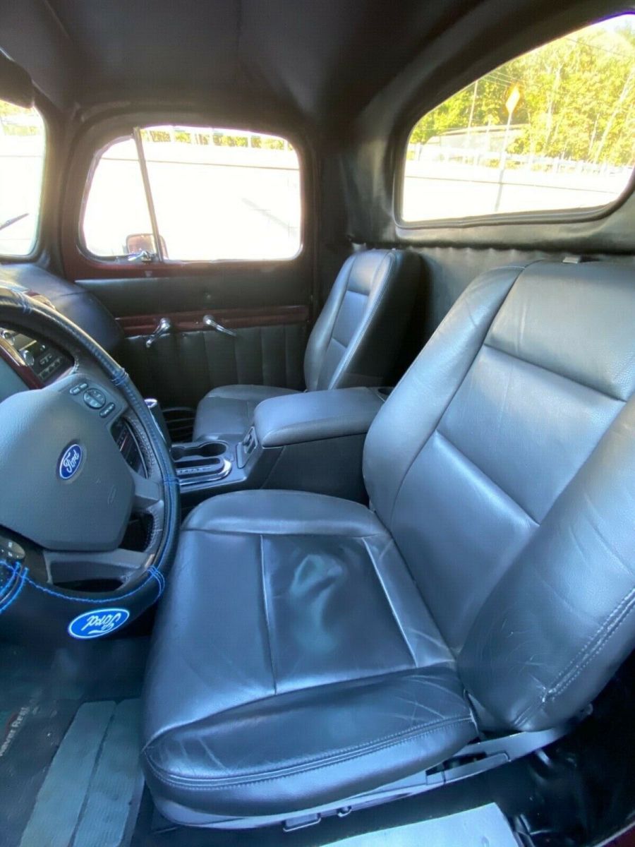 1948 Ford F-100 Standard Cab Pickup