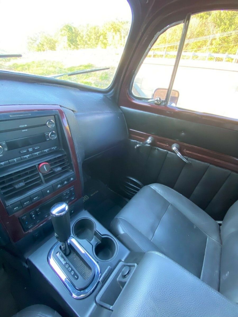 1948 Ford F-100 Standard Cab Pickup