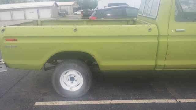 1975 Green Ford F-100 pickup