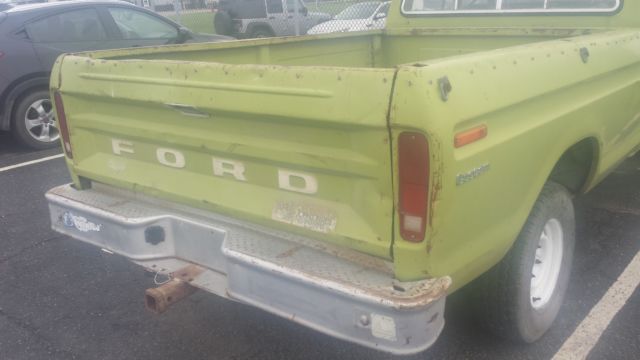1975 Green Ford F-100 pickup