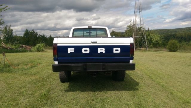 1993 Blue Ford F-250