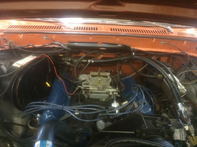 1976 Gold Ford F-250 longbed