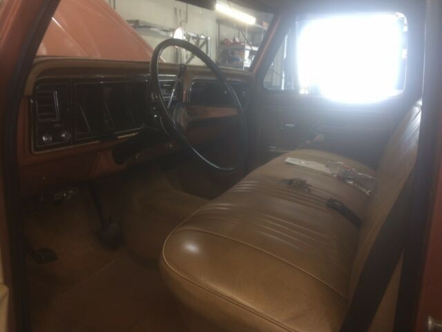 1976 Gold Ford F-250 longbed