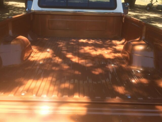1976 Gold Ford F-250 longbed