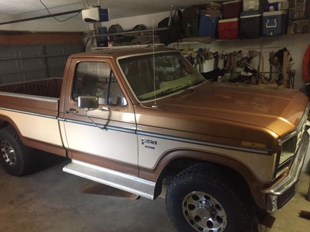 1985 Brown Ford F-250 Single Cab