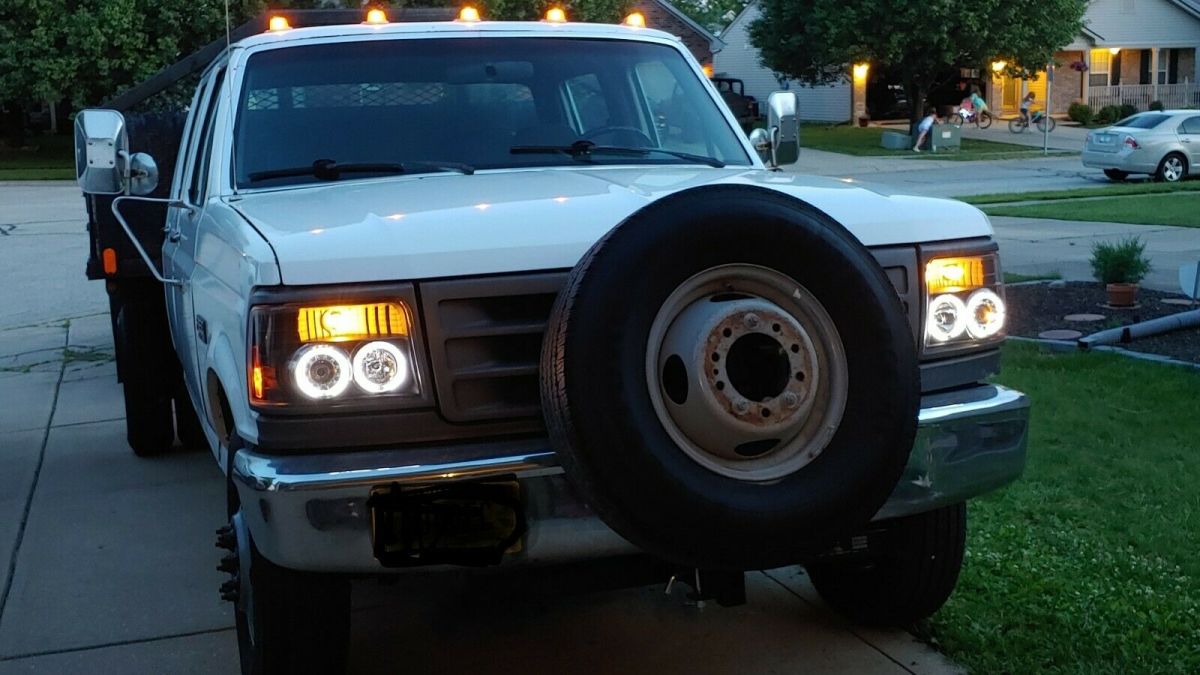 1992 White Ford F-350 Crew Cab Pickup