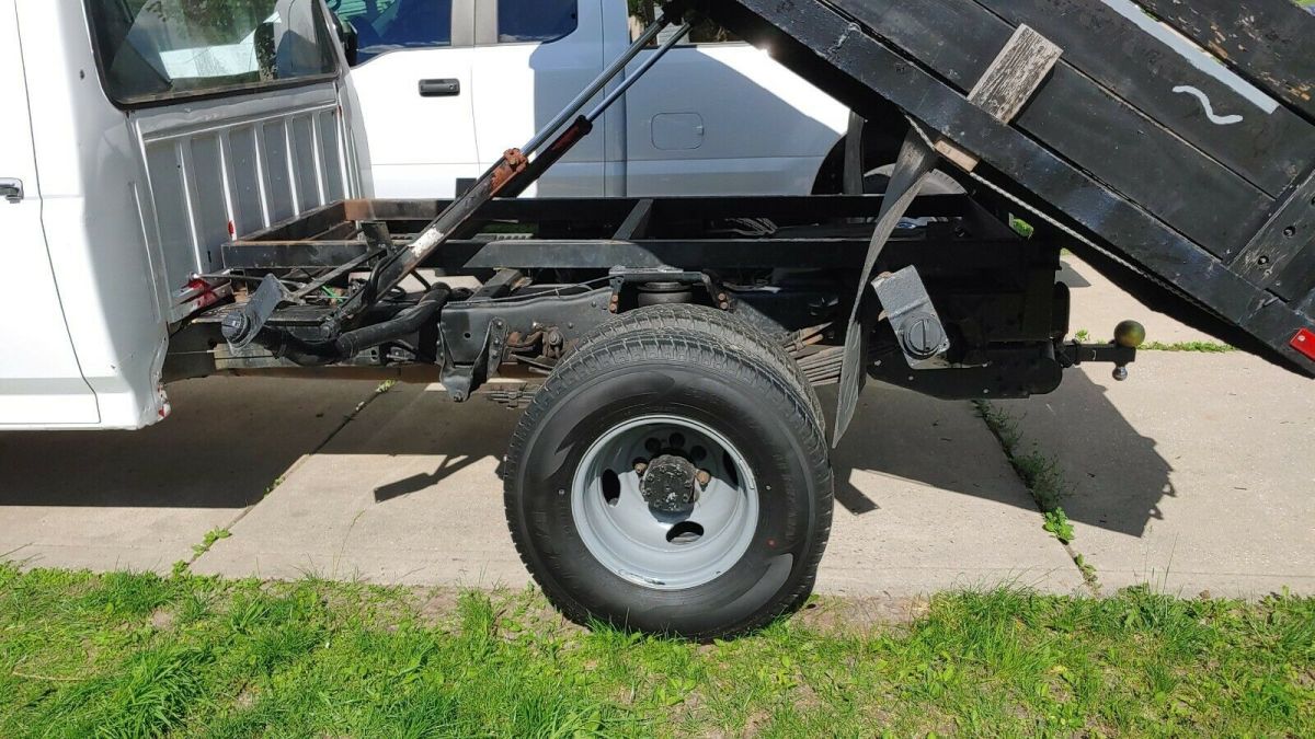 1992 White Ford F-350 Crew Cab Pickup