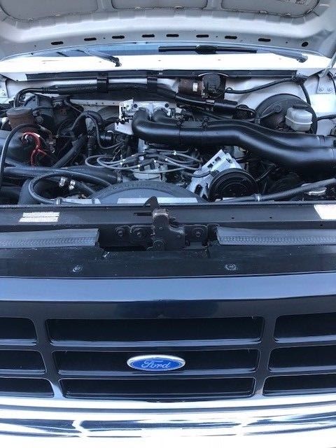 1993 White Ford F-350 Cab & Chassis