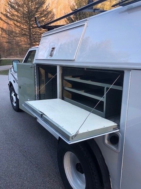 1993 White Ford F-350 Cab & Chassis