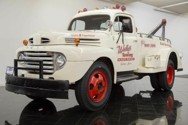 1950 White Ford F5 Tow Truck --