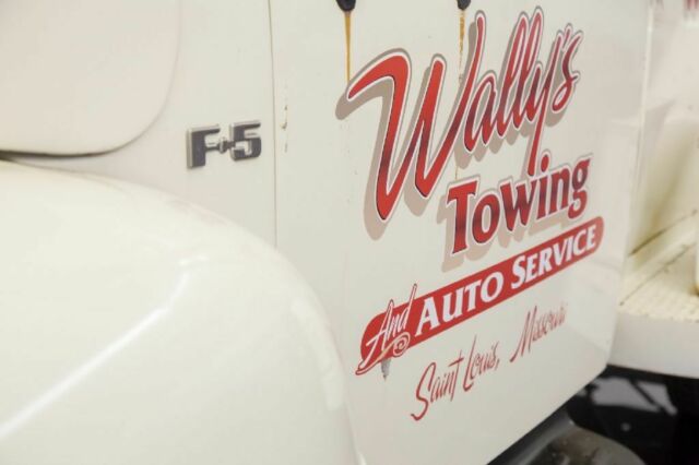 1950 White Ford F5 Tow Truck --