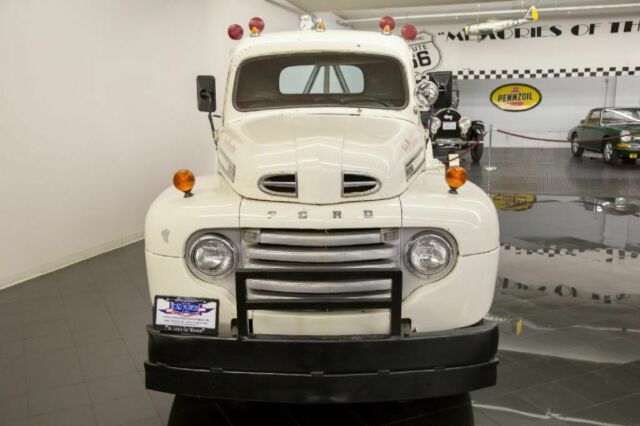 1950 White Ford F5 Tow Truck --