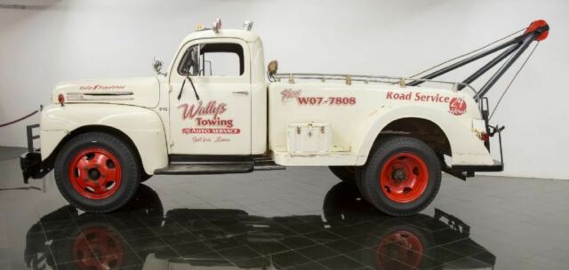 1950 White Ford F5 Tow Truck --
