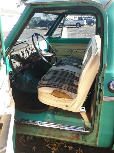 1972 Teal Chevrolet C-10 Standard Cab Pickup