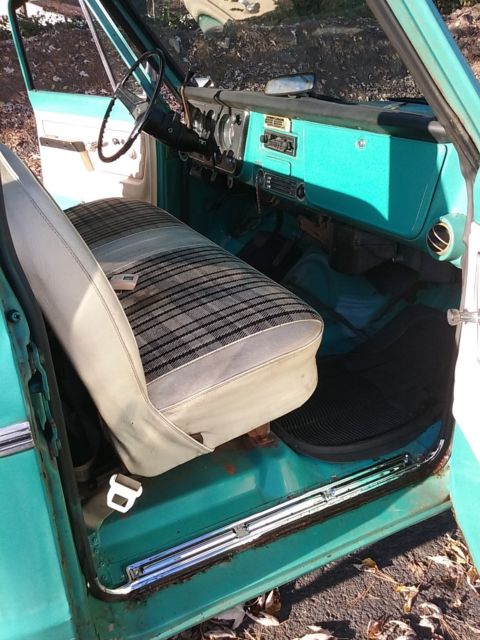 1972 Teal Chevrolet C-10 Standard Cab Pickup