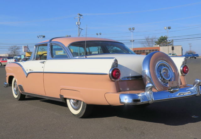 1955 Ford Crown Victoria Sedan