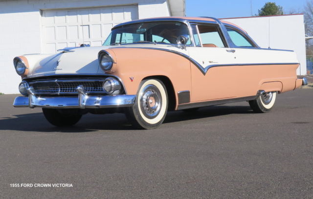 1955 Ford Crown Victoria Sedan
