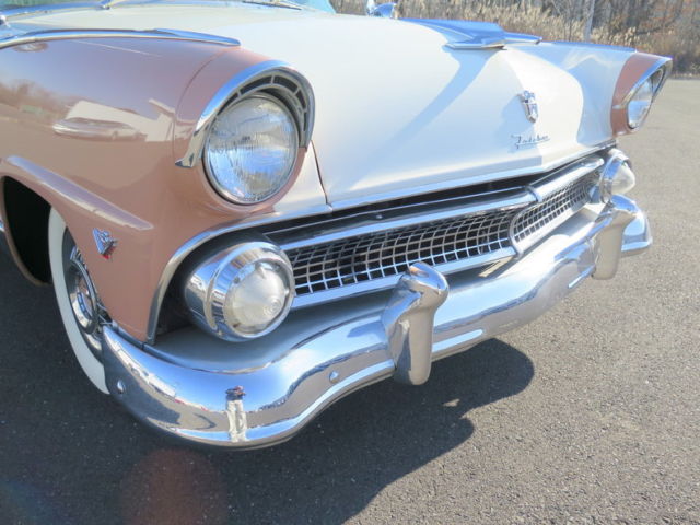 1955 Ford Crown Victoria Sedan