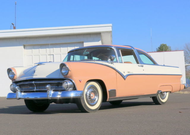 1955 Ford Crown Victoria Sedan